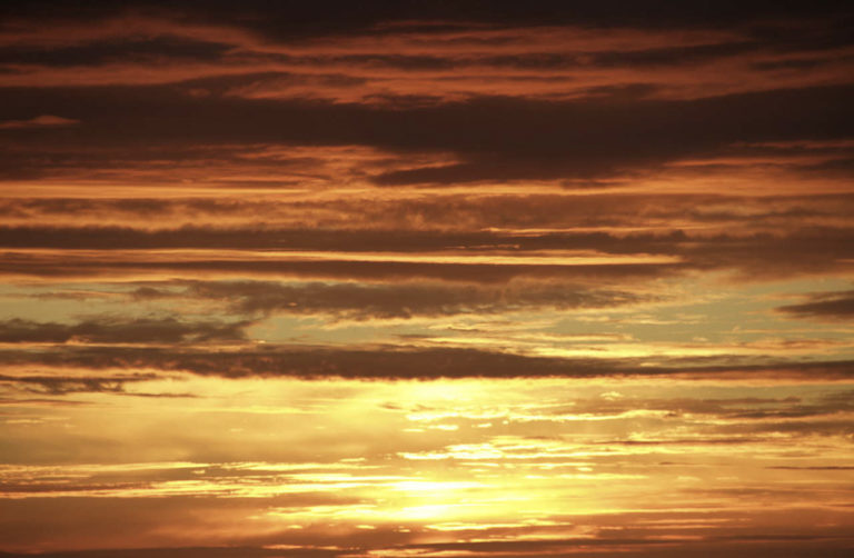 Sunny skies at Midnight © Tore Schöning Olsen