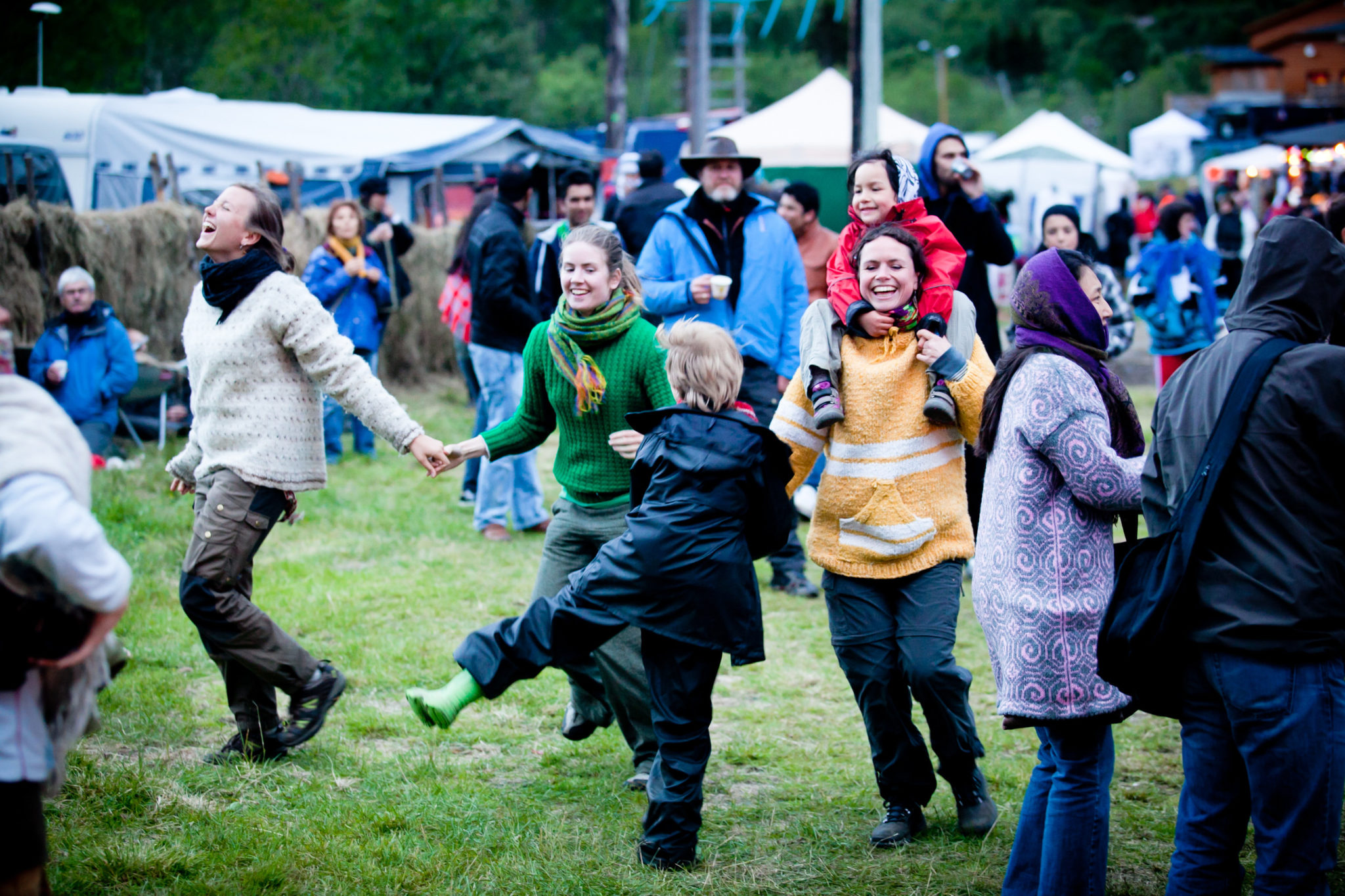Enjoying the sights and sounds © Marius Fiskum/marius@fiskum.org/tlf: 915 77 502