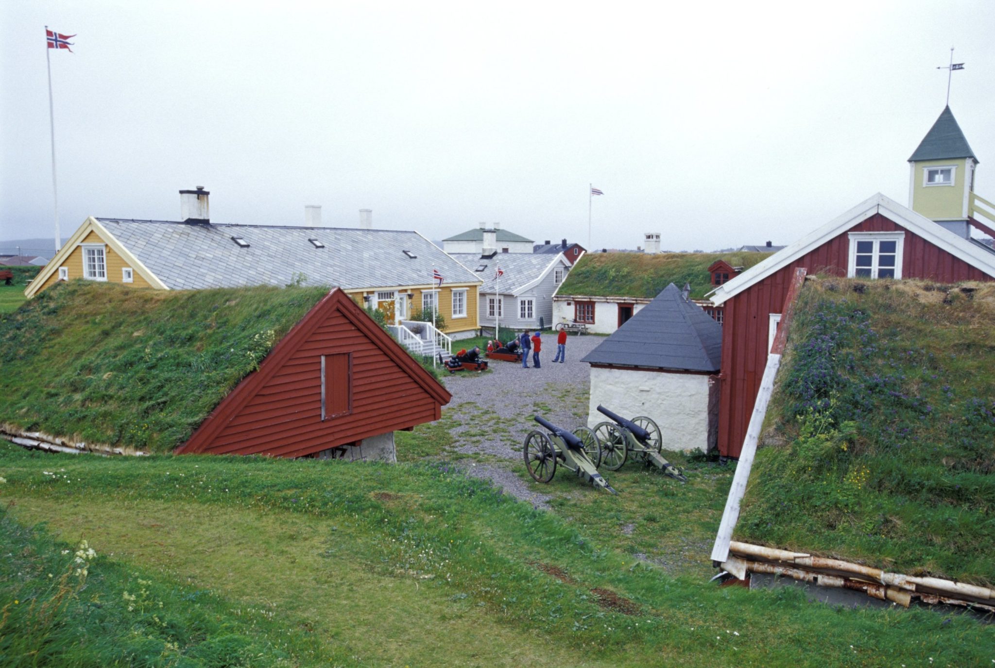 From the rampart towards the fortress © Trym Ivar Bergsmo/NordNorsk Reiseliv