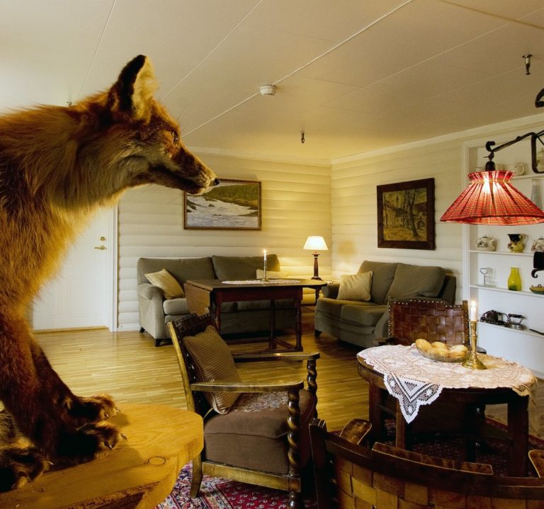 You almost feel the Britishness of it all © Rundhaug Gjestegård