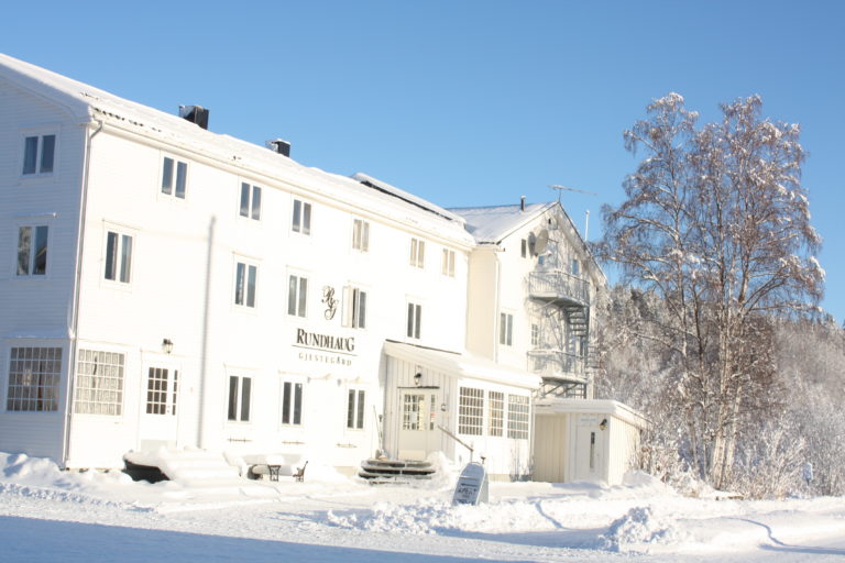 Wintertime offers cold and crisp days with clear skies for aurora overnight © Rundhaug Gjestegård