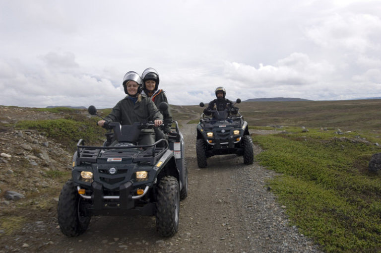 Quad biking across the plateau © Johan Wildhagen