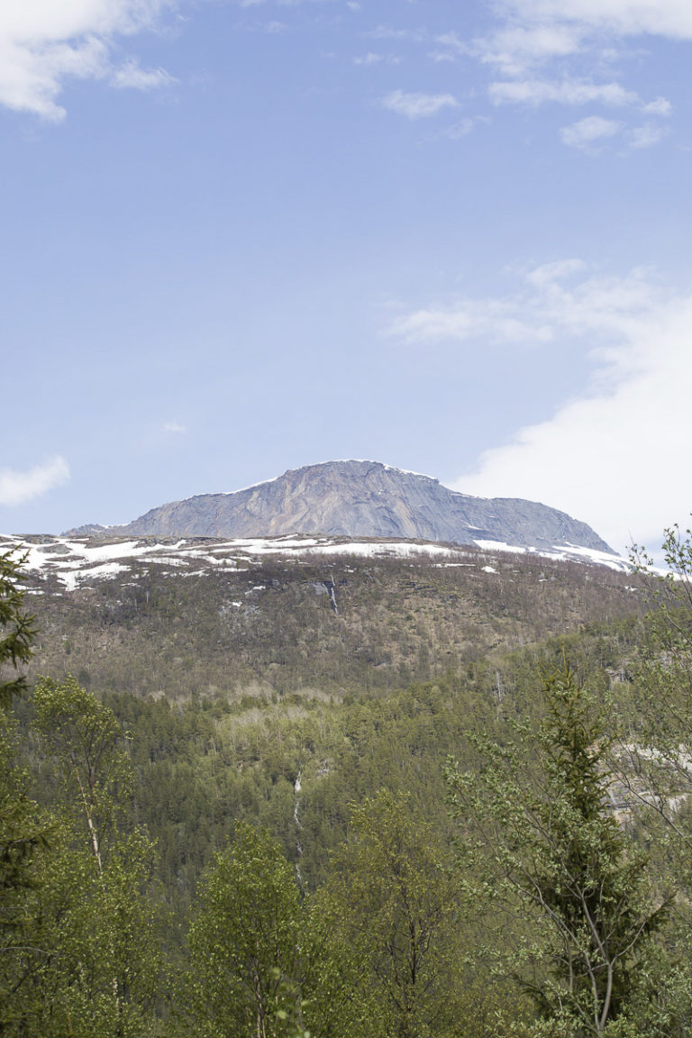 Remote border mountain © Katrine Sørgård