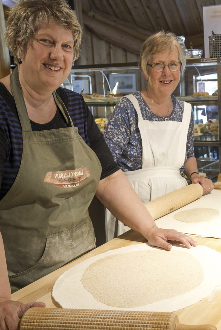 "Lefse" in the making © Katrine Sørgård