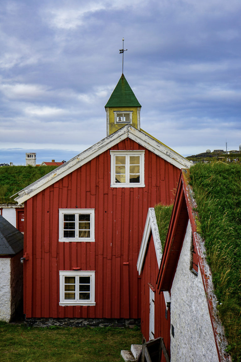 Historic houses in the yard © Katelin Pell