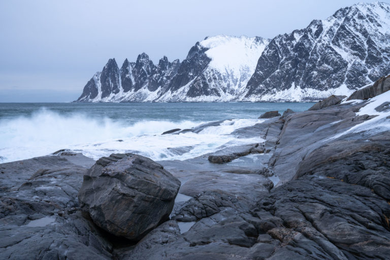 Die Felsen der Okshornan bei rauem Wetter © Hugo Fagermo