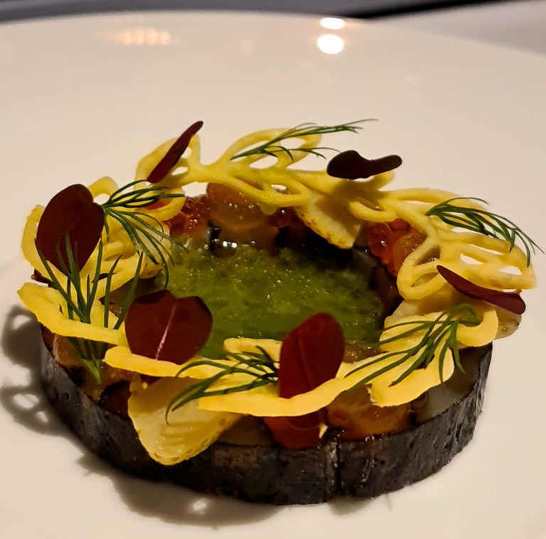 Halibut and trout mosaic with cucumber vinaigrette, elderflower gel, fermented green strawberry, trout caviar and dill biscuits © Emmas Drømmekjøkken & Bar in Tromsø
