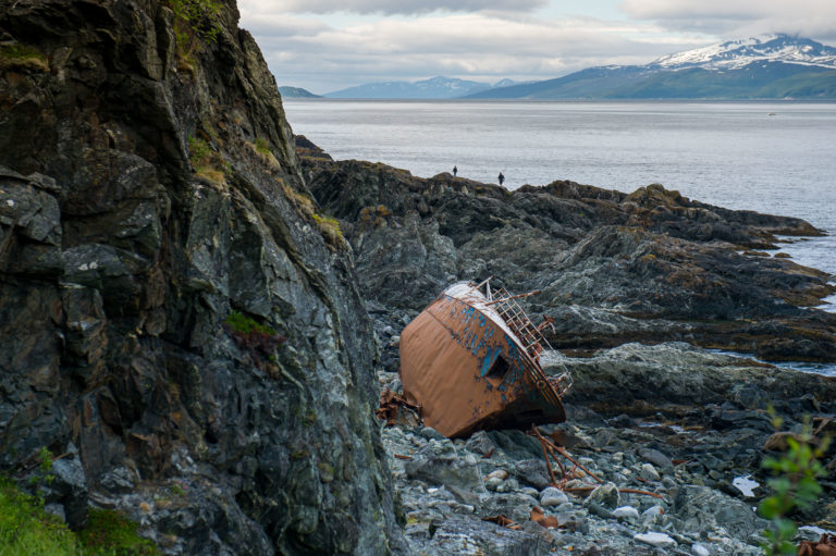 Remnants of a shipwreck on Lyngstuva Point © Lars Åke Andersen