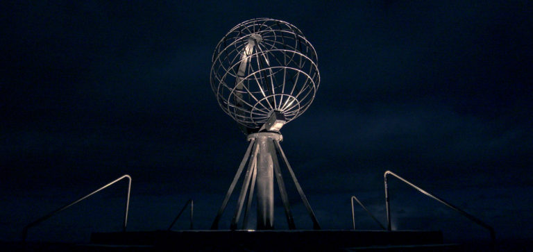 The Globe is a favourite photo motive at the North Cape @ Bjørn-Owe Holmberg