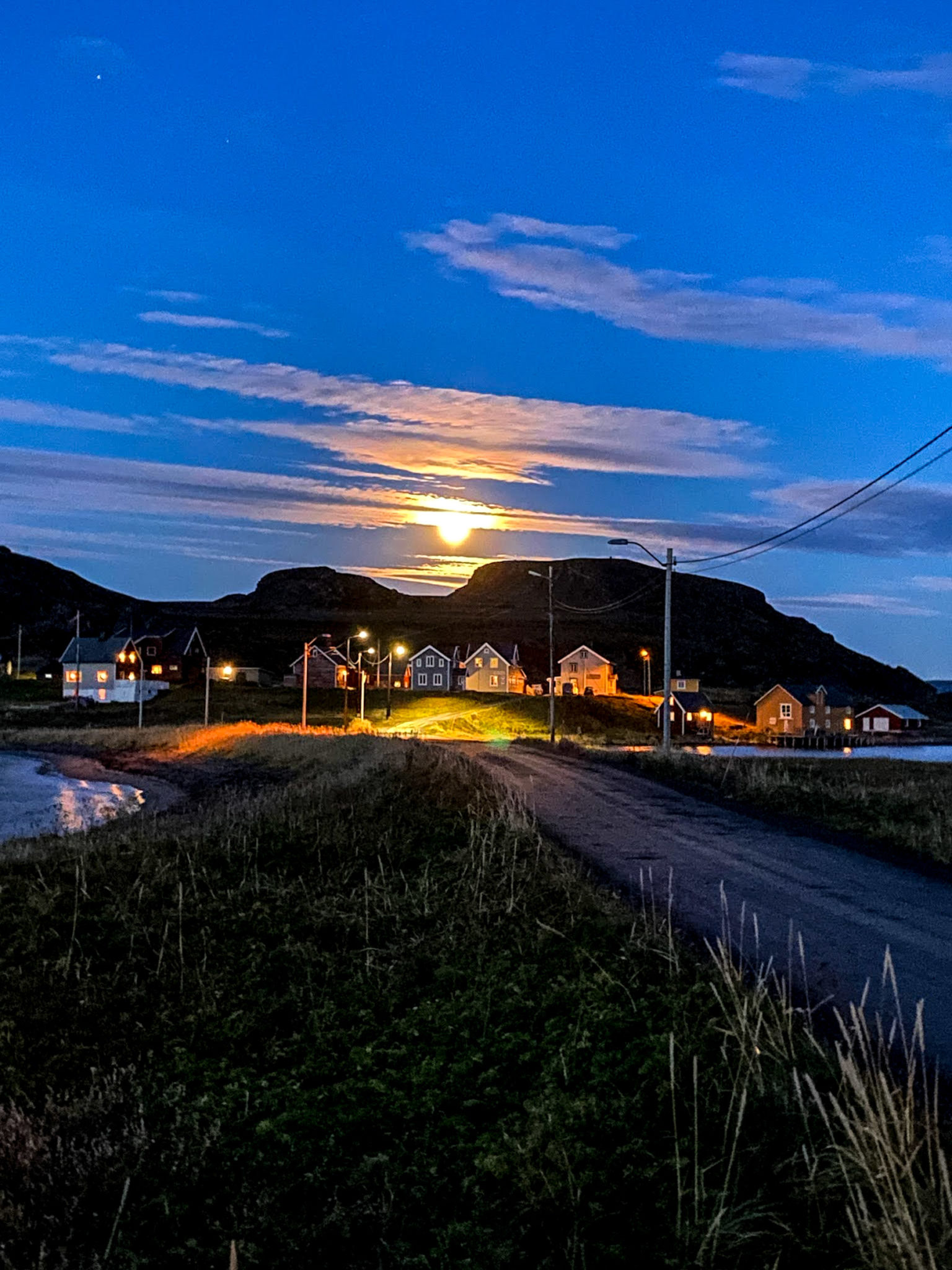 Moonlit evening at Veidnes © Katelin Pell