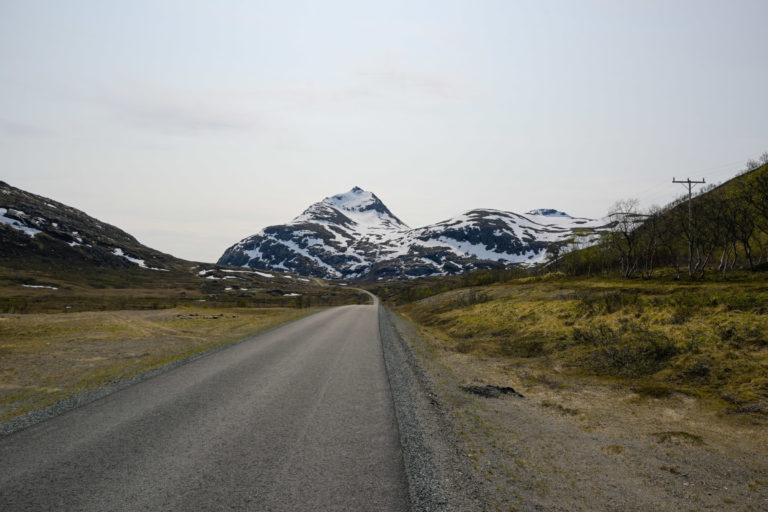 On the way from Årviksand towards the mountain pass to Langfjord © Knut Hansvold