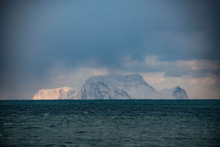 Die Insel Nord-Fugløy, im Winter von Lyngstuva aus gesehen © Jan Oliver Koch