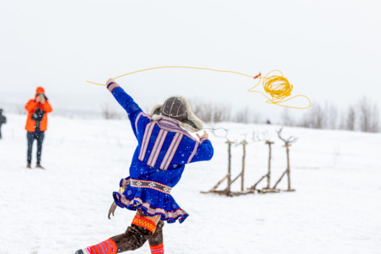 Lasso throwing. Photo: Sokki Adventure