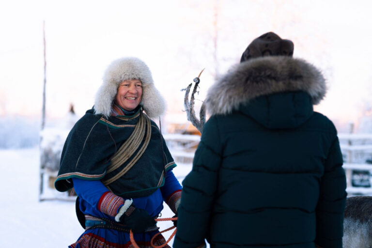 Guide and guest. Poto: Sokki Adventure