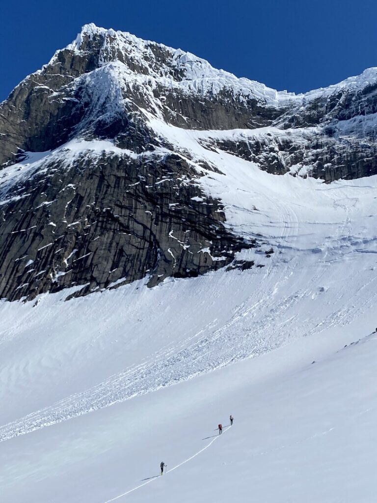Reaching new heights in Narvik’s wild mountain world. © Micke af Eckenstam / Visit Narvik