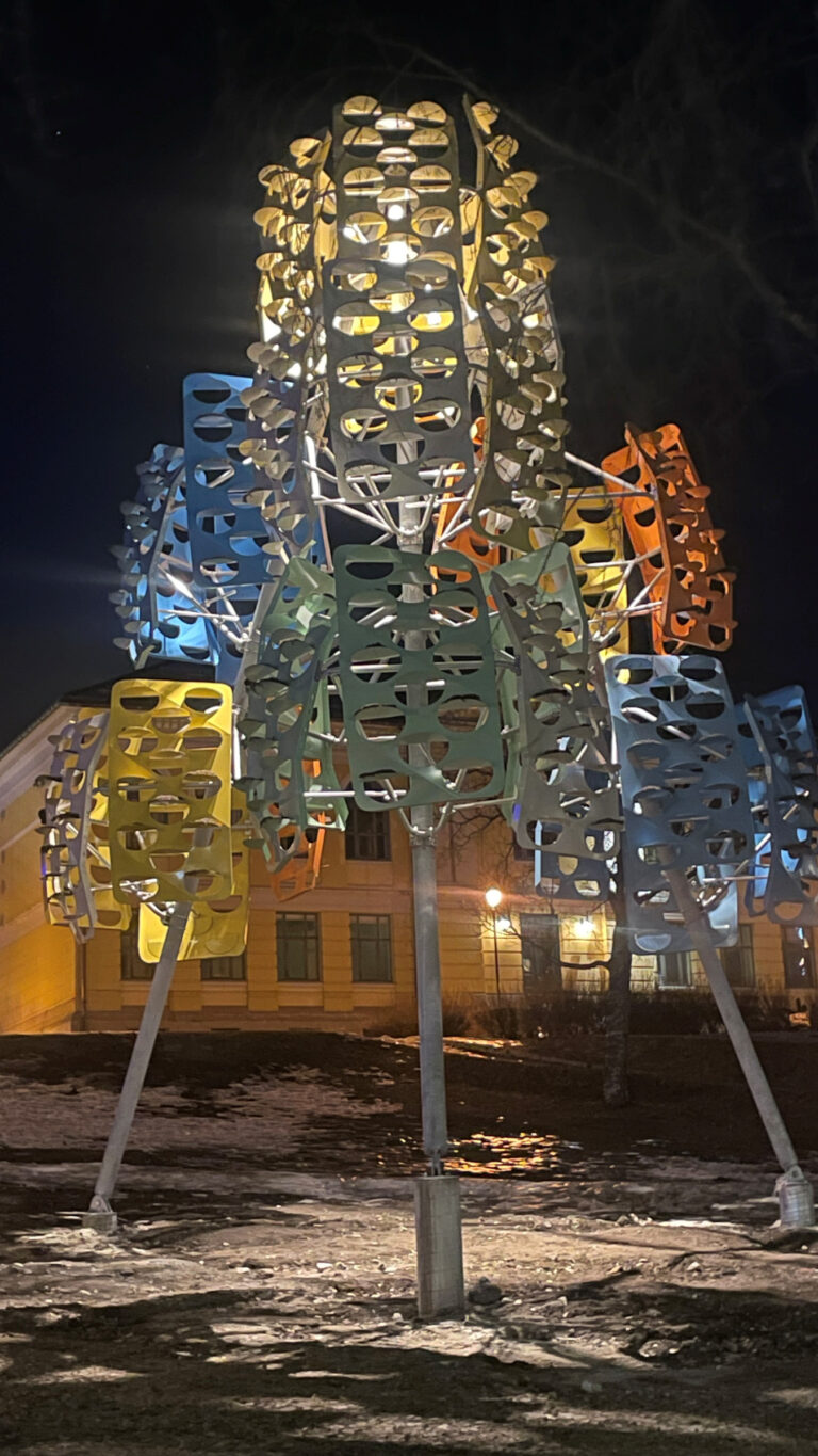 Kittiwake hotel and winter lantern – a kittiwake hotel in Tromsø © Knut Hansvold / Arctic Norway