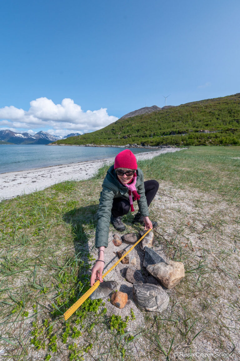 A campfire site on sandy ground with fragile vegetation cover © Rissa Citizen Science