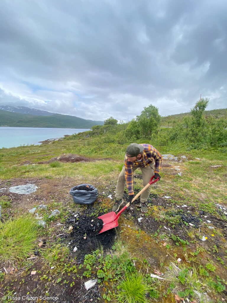 Winter guides become summer caretakers of the landscape © Rissa Citizen Science