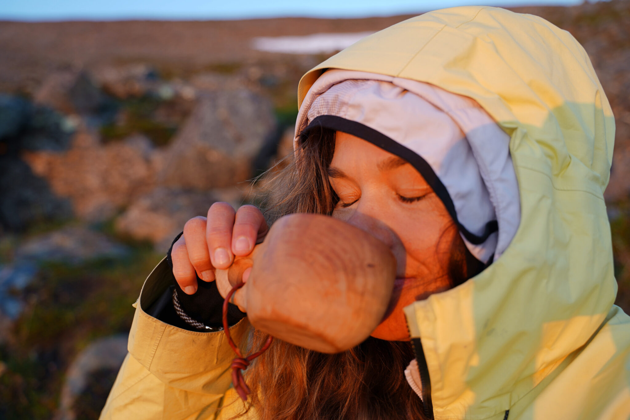 Nightlife and drinking, the Halti way: even in the midst of summer, temperatures can dip close to zero, so come prepared with a thermos of something warm and a lightweight down jacket. © Pauliina Toivanen