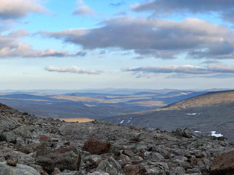 You may not know on which side of the border you are but the view is You may not know on which side of the border you are but the view is unmistakable; Finland’s fells are round-topped @ Pauliina Toivanen